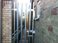 3 point fence